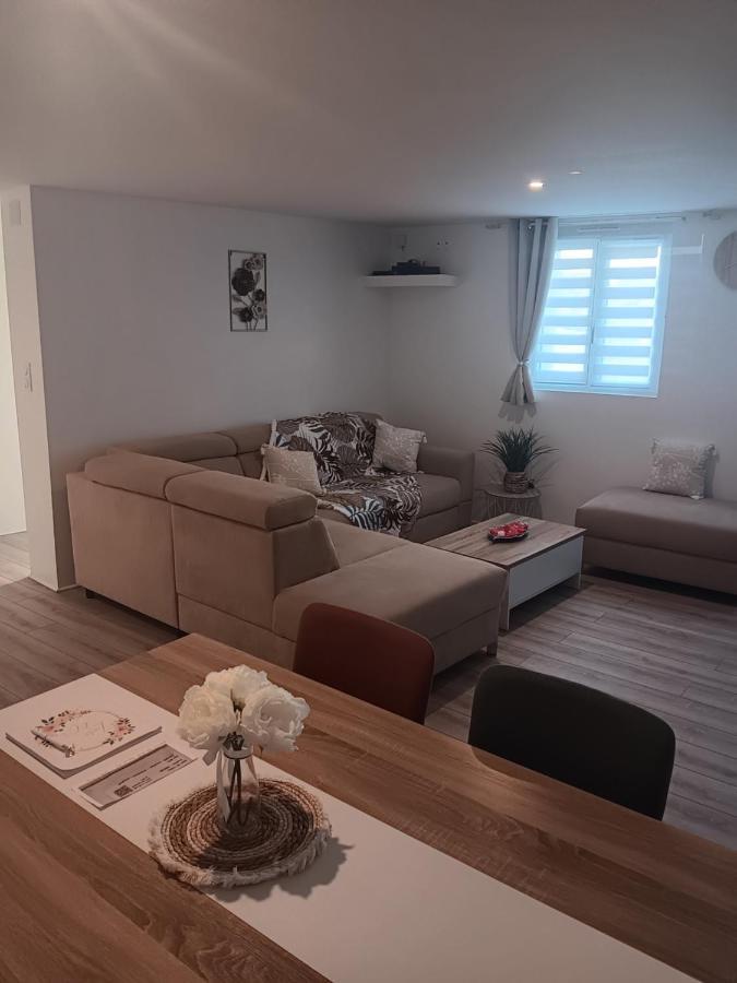 Gite Et Spa Au Secret Du Bonheur Hotell Pouilly-sur-Serre Eksteriør bilde