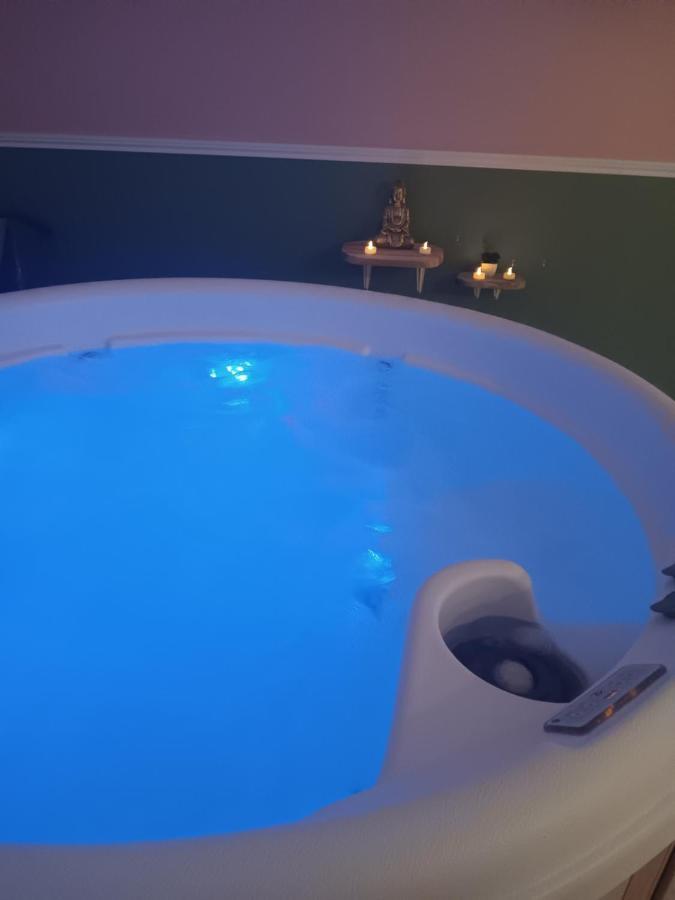 Gite Et Spa Au Secret Du Bonheur Hotell Pouilly-sur-Serre Eksteriør bilde